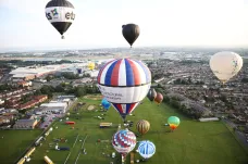 Nebeská fiesta nad Bristolem. Sešli se tam obdivovatelé balonového létání 