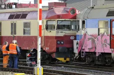 Strojvedoucí, který loni zavinil nehodu na nádraží v Brně, může dál vést vlak