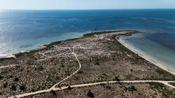 V Tunisku mizí písek z pláží