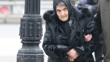 Matka Borise Němcova na synově pohřbu