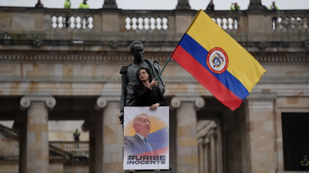 Protest na podporu exprezidenta Uribeho (srpen 2025)