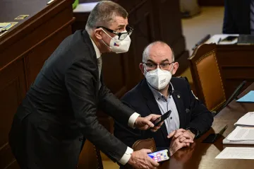 Vláda prodloužila nouzový stav, poslanci ho povolili do 11. dubna