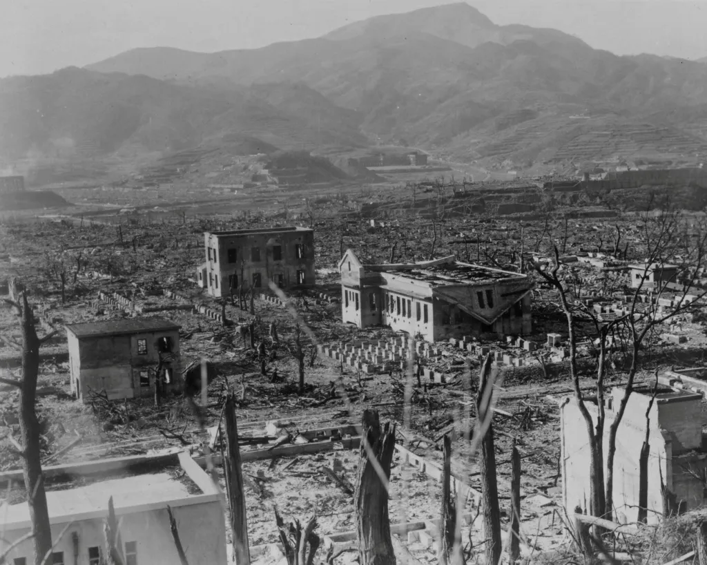 Snímek z března 1948 ukazuje, že ještě tři roky po svržení bomby na Nagasaki nebyli Japonci schopni začít město renovovat