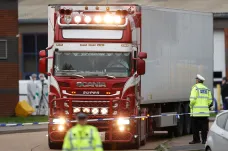 Mrtví nalezení v kamionu byli čínští občané, potvrdila britská policie
