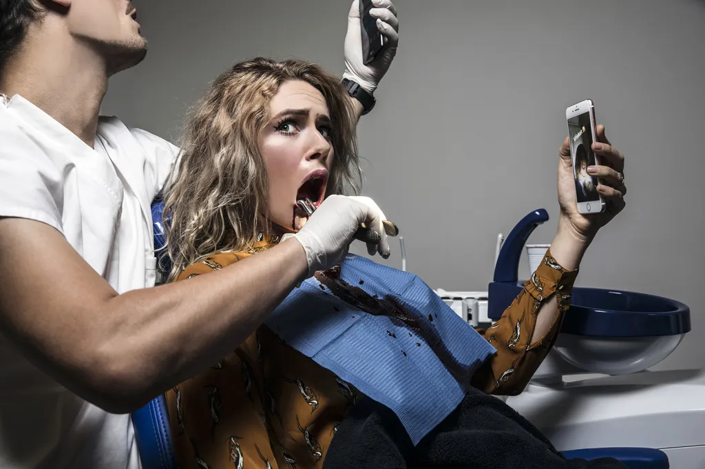 Nominace na vítěznou sérii Czech Press Photo 2018 (Životní styl): Telefon
