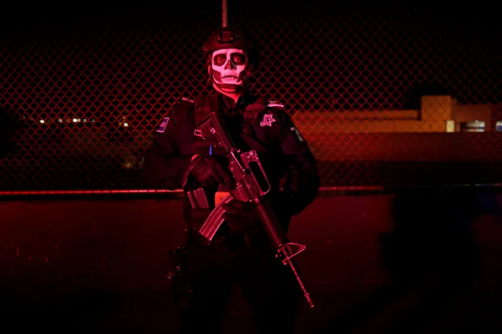 V severomexickém Ciudad Juarez nezapomněl na den mrtvých ani policejní sbor