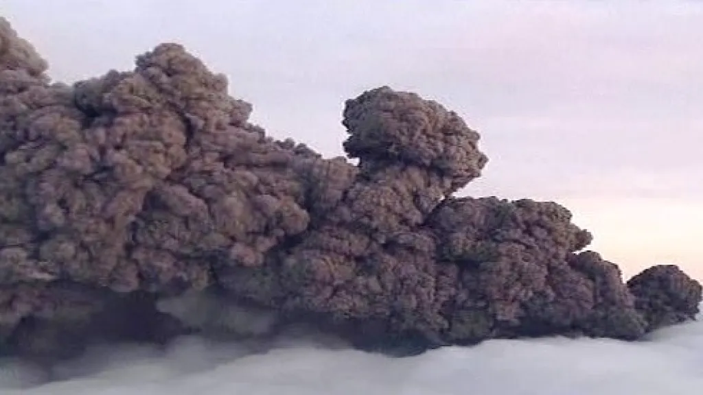 Mrak popela z islandské sopky