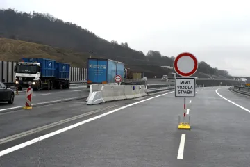 Nové dálnice už bez sesuvů? ŘSD ujišťuje, že se z problémů s dostavbou D8 poučilo