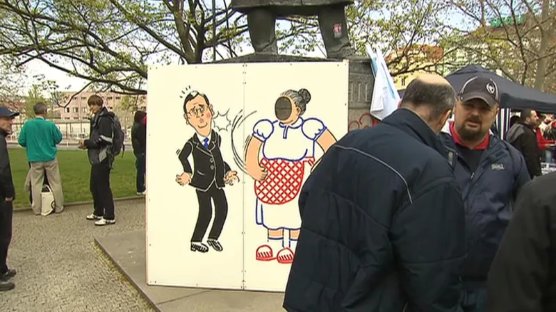 Demonstranti na náměstí Winstona Churchilla