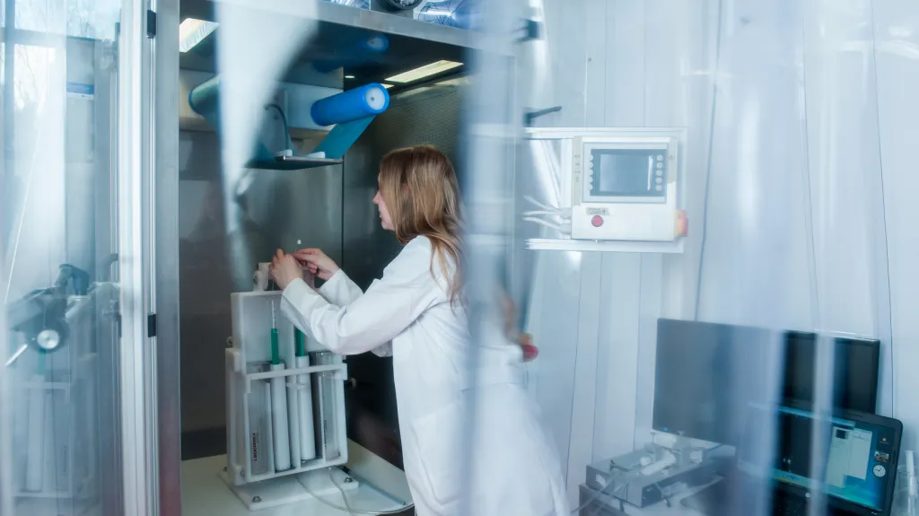 Práce s nanovlákny v laboratoři