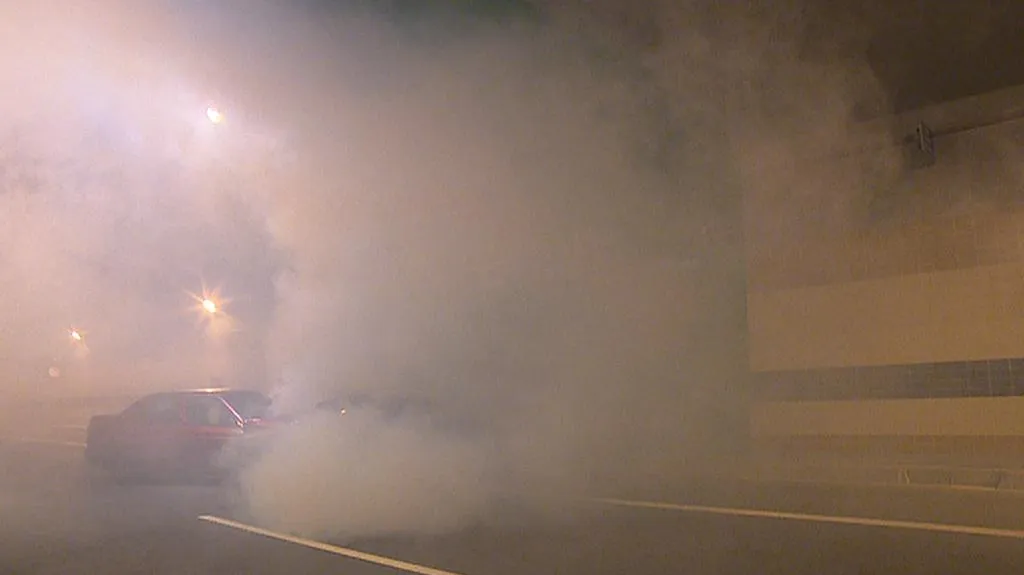 Cvičný požár v tunelu Blanka