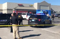 Střelba u nákupního centra v Oklahomě má dvě oběti, mrtvý je i střelec