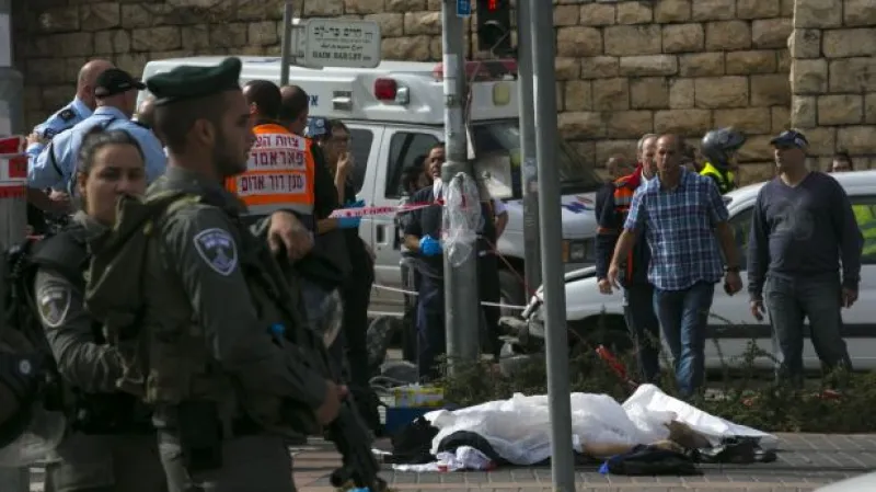 Zpravodaj ČT: Útočník ze Západního břehu se vzdal