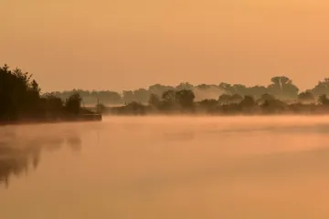 O víkendu bude většinou zataženo a nadprůměrně teplo. Pak se ochladí