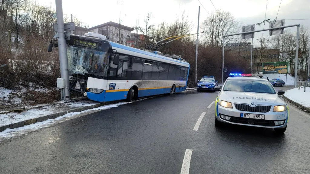 Nehoda trolejbusu v Ostravě, 5. února 2023