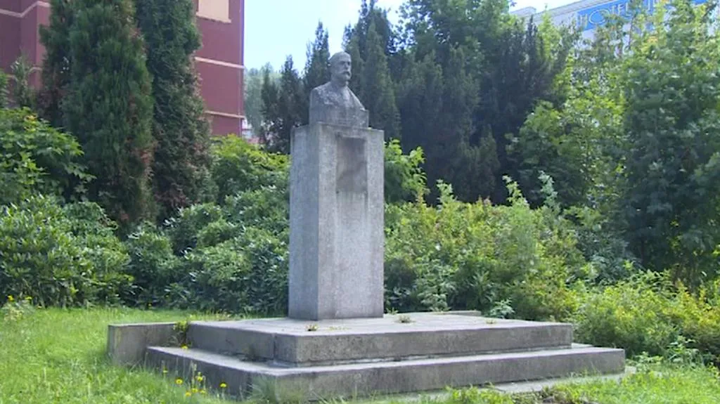 Pomník bez desky