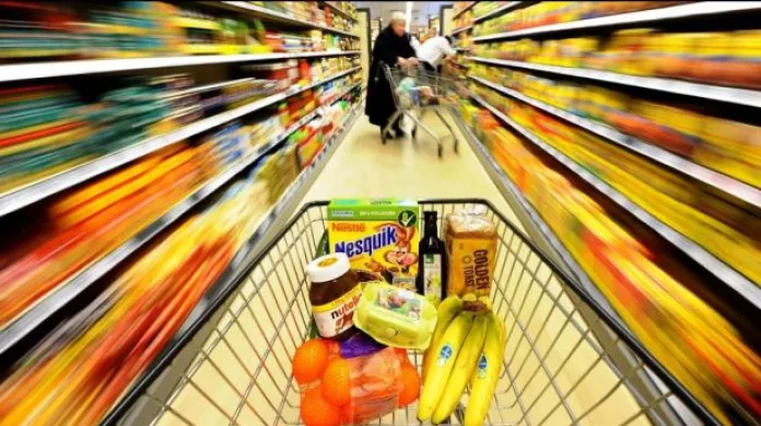 Reportáž: Jurečka chce v obchodech víc českých potravin