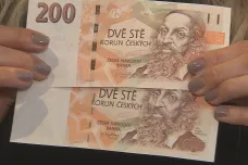 Na konci června přestanou v Česku platit některé starší bankovky