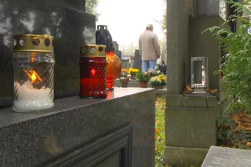 Strážníci s nočním viděním i kontroly svátečních řidičů. Policie se chystá na Dušičky 