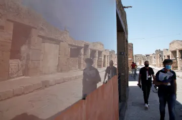 Do Pompejí se po erupci vrátili lidé. Město připomínalo favelu