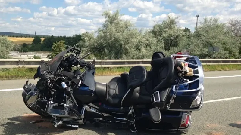 Řidič motorky skončil v nemocnici