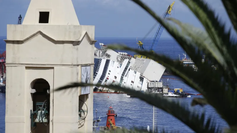 Vyprošťování Costy Concordie