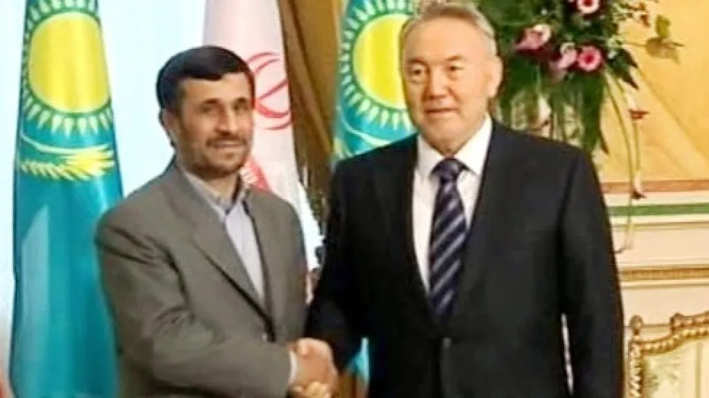 Mahmúd Ahmadínežád a Nursultan Nazarbajev