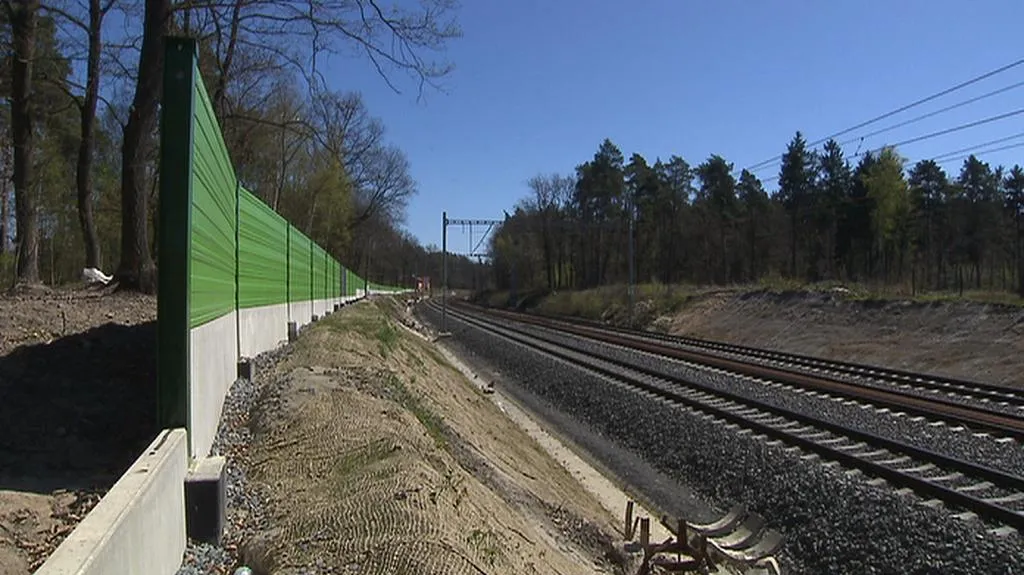 Protihluková stěna