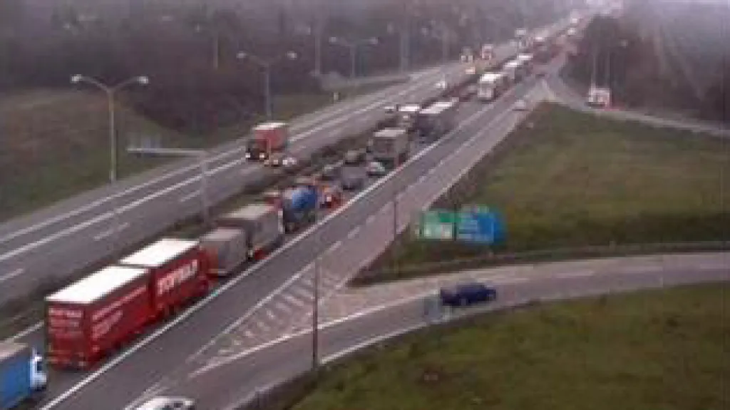 Kolona před nehodou na D1