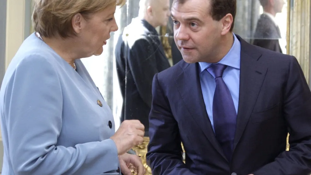 Dmitrij Medvěděv a Anglela Merkelová