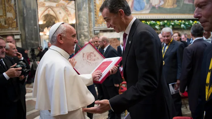 Papež převzal Cenu Karla Velikého