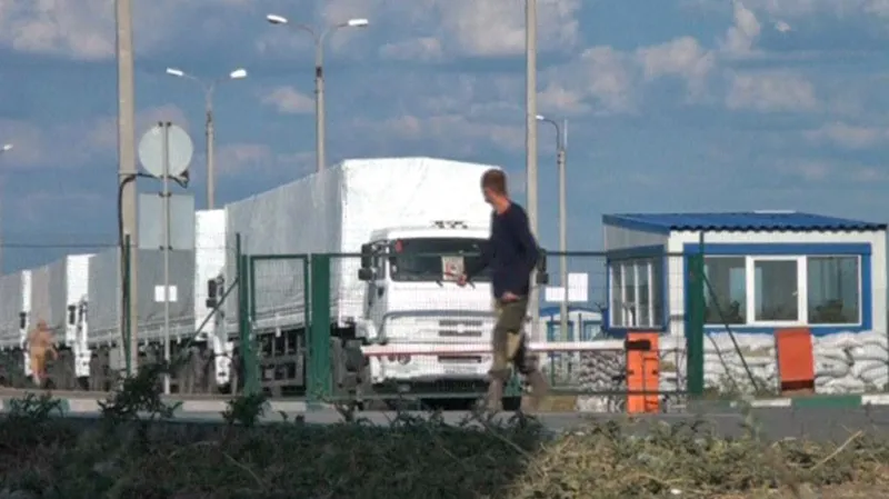 Ruský humanitární konvoj na ukrajinských hranicích