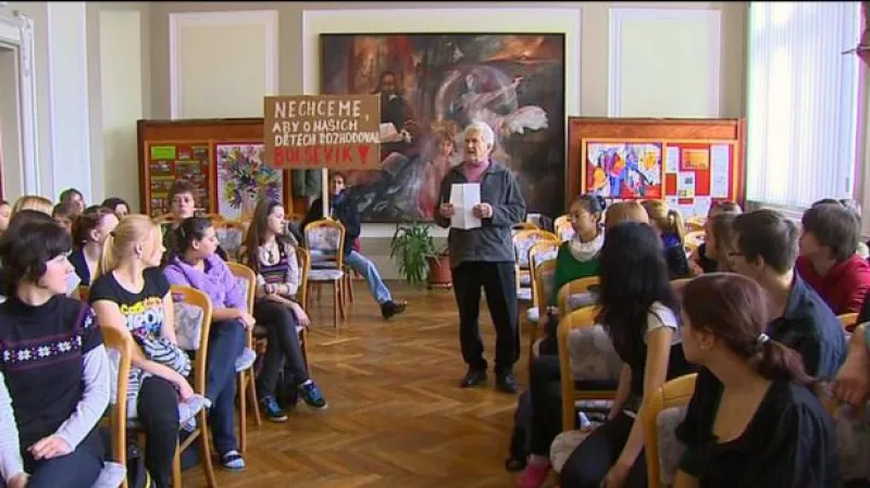 Reportáž Kristiny Vrkočové o stávce českobudějovických studentů