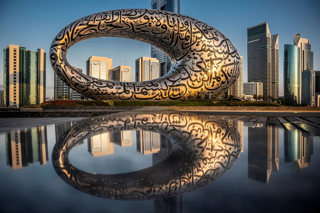 V Dubaji otevřeli velkolepé Muzeum budoucnosti
