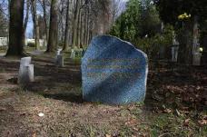 Snahy o vyzvednutí ostatků Zdeny Mašínové po nezdaru na ďáblickém hřbitově končí
