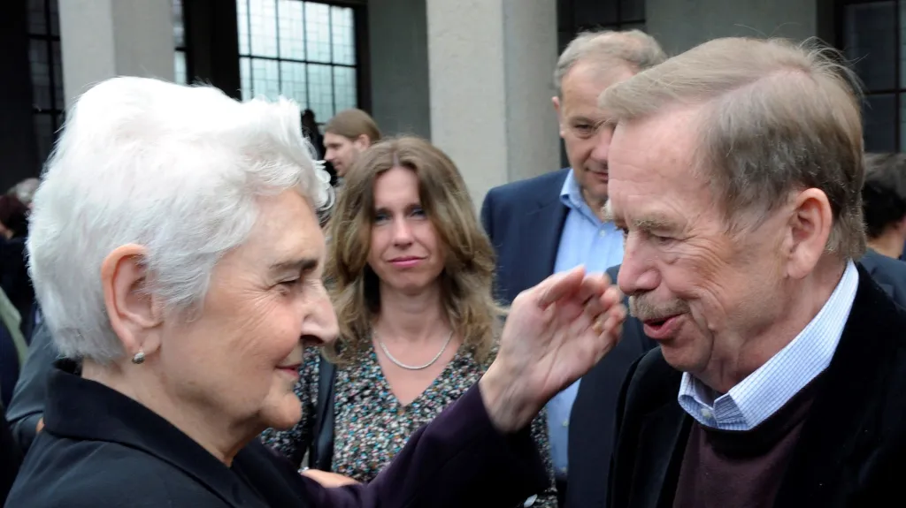 Libuše Šilhánová s Václavem Havlem v roce 2009