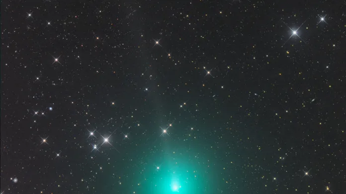 Kometa 46P Wirtanen zachycená 9. listopadu 2018 z namibské astrofarmy Tivoli