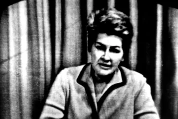 Moučková: Za členství v KSČ se stydím dodnes, rudou knížku jsem schovávala v šupleti