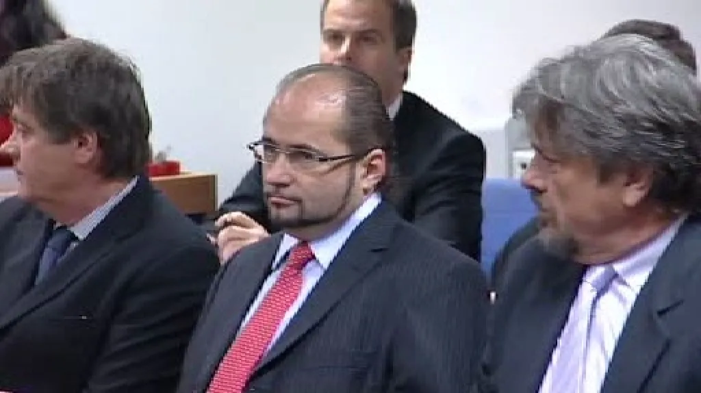 Obžalovaní z lihového podvodu před soudem