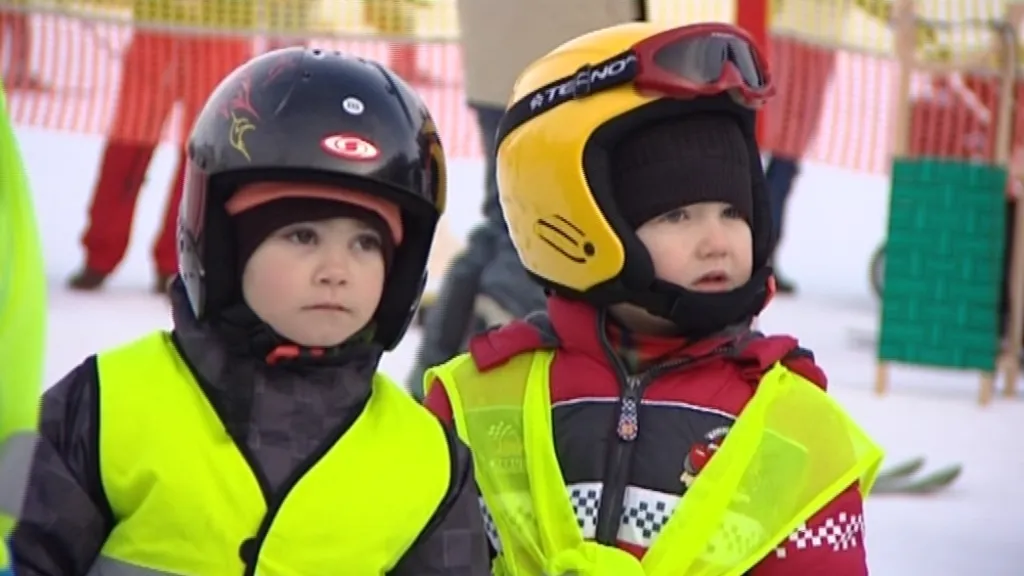 Děti na lyžařském kurzu