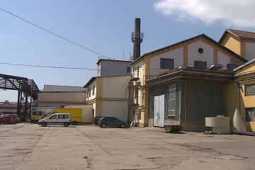 Šlapanice koupí zamořený areál ICEC, léta ohrožuje zdraví místních