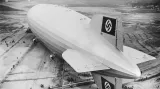 Stroj byl pojmenován po říšském prezidentu Paulovi von Hindenburgovi a v roce 1935 ho sestrojila firma Luftschiffbau Zeppelin s náklady v přepočtu 500 000 tehdejších liber.