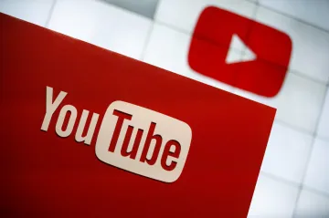 Baxa vyzve vysílací radu, aby stáhla informaci o povinné registraci youtuberů