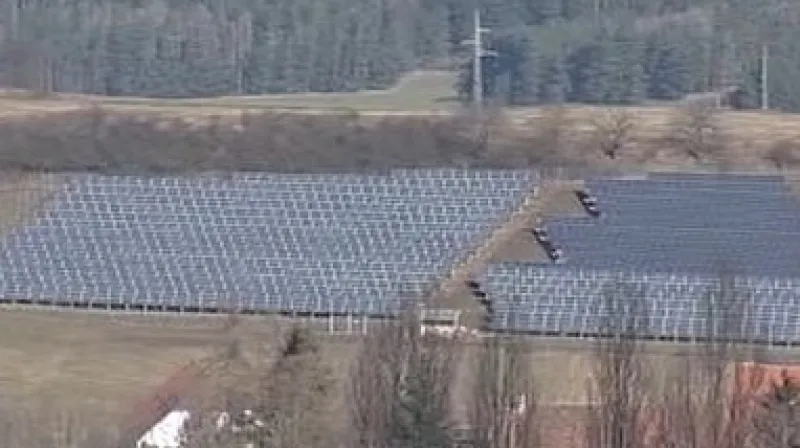 Solární elektrárna