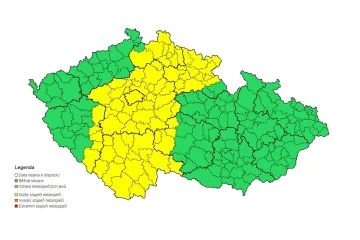 V části Čech hrozí v sobotu večer a v noci na neděli silné bouřky
