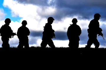 Student Univerzity obrany, který zemřel při výcviku, neměl nabitou zbraň. Vyšetřování pokračuje