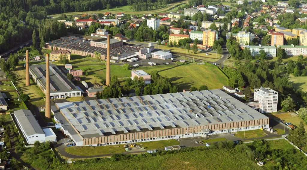 Na počátku pandemie měla firma mimo práci kvůli ošetřování člena rodiny asi sto lidí ze šesti set