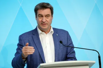 Söder oznámil, že chce být kandidátem na kancléře. CDU/CSU hodlá do voleb vést i Laschet