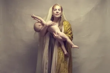 Recenze: Zrození Dagmar Peckové se nehodí k salátu, k duchovnosti Vánoc ale o to víc