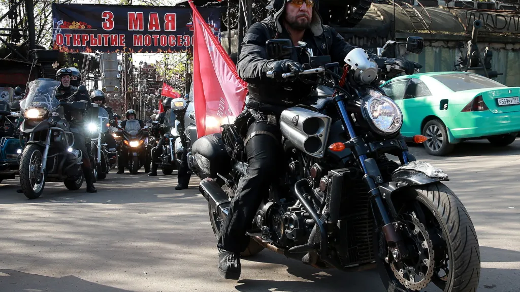 Ruští Noční vlci projíždějí Evropou